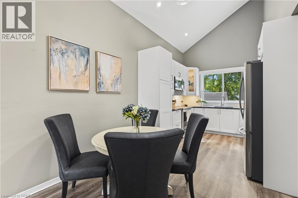 332 Grand River Avenue, Brantford, ON