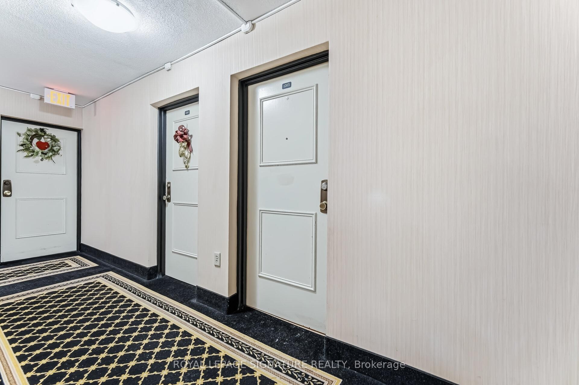 1203-2263 Marine Drive, Oakville, ON