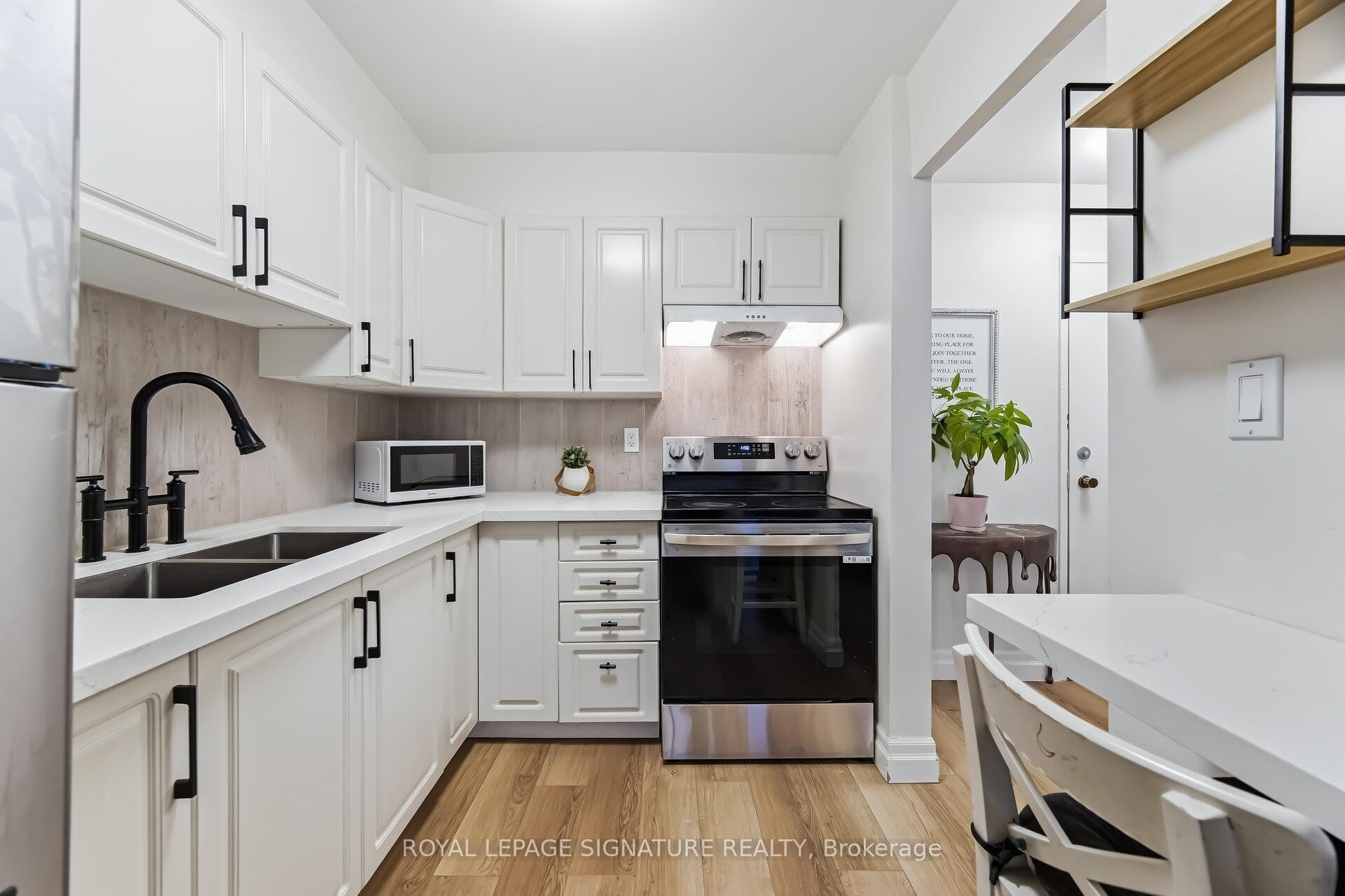 1203-2263 Marine Drive, Oakville, ON