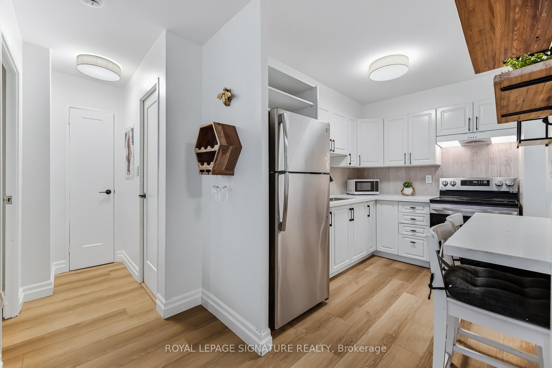 1203-2263 Marine Drive, Oakville, ON