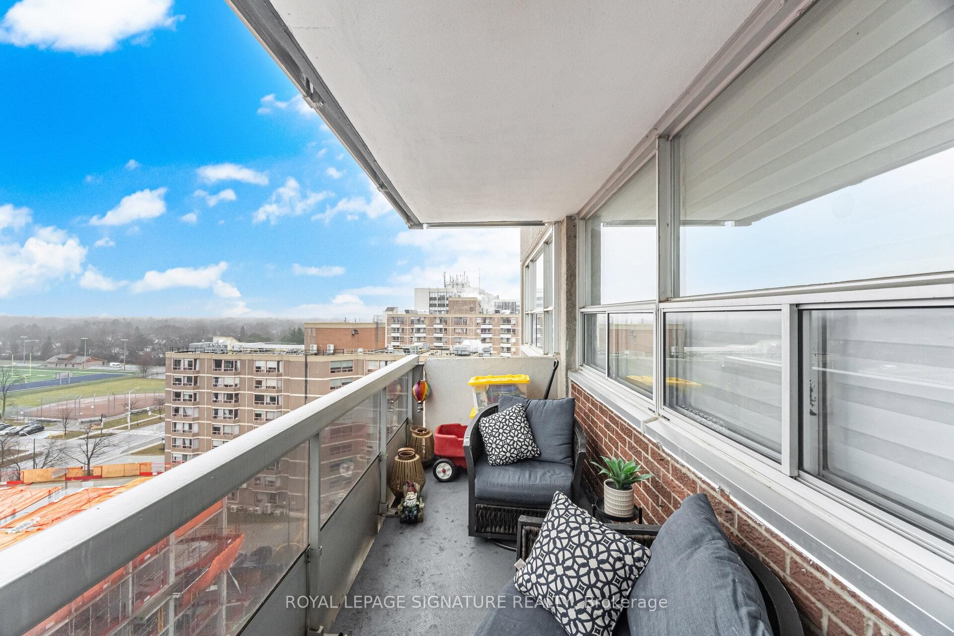 1203-2263 Marine Drive, Oakville, ON
