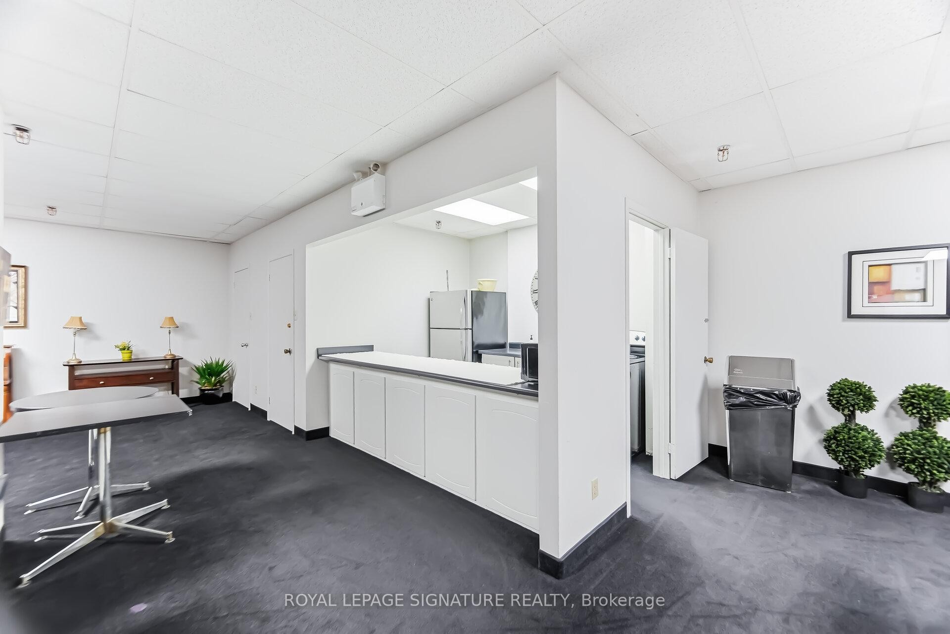 1203-2263 Marine Drive, Oakville, ON