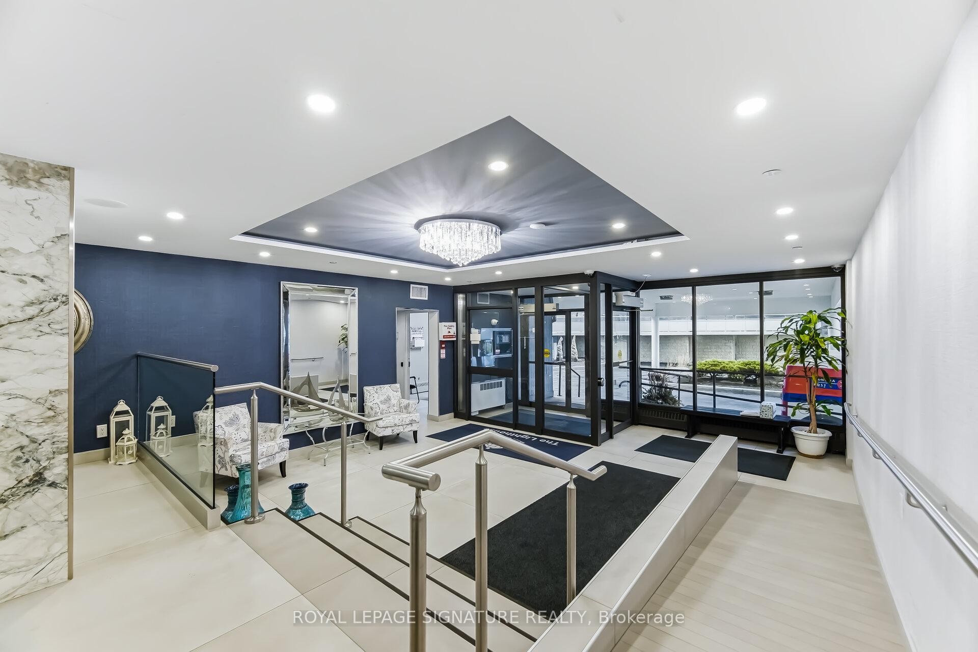 1203-2263 Marine Drive, Oakville, ON