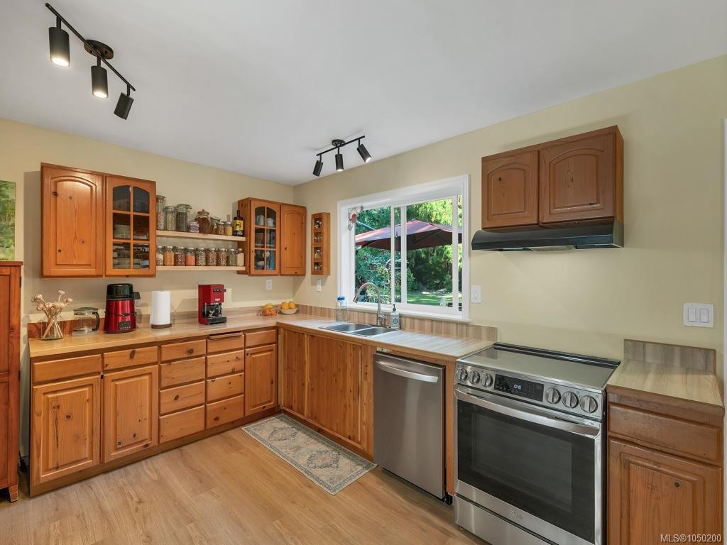 1371 Hooley Rd, Quadra Island, BC