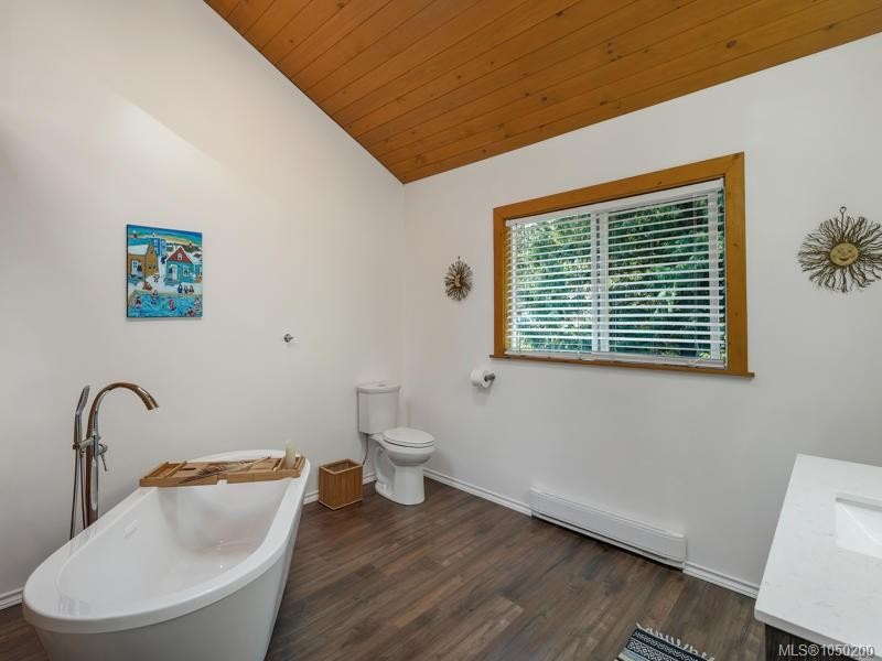 1371 Hooley Rd, Quadra Island, BC