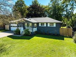 3549 Egremont Road Plympton-Wyoming, ON N0N 1E0