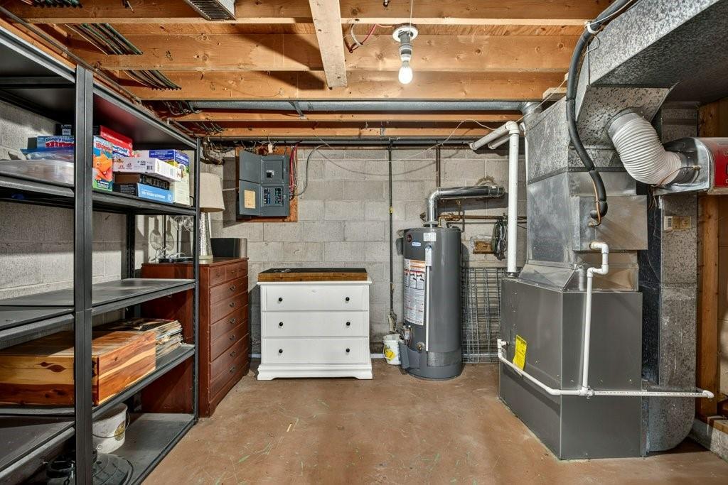 3549 Egremont Road, Plympton-Wyoming, ON