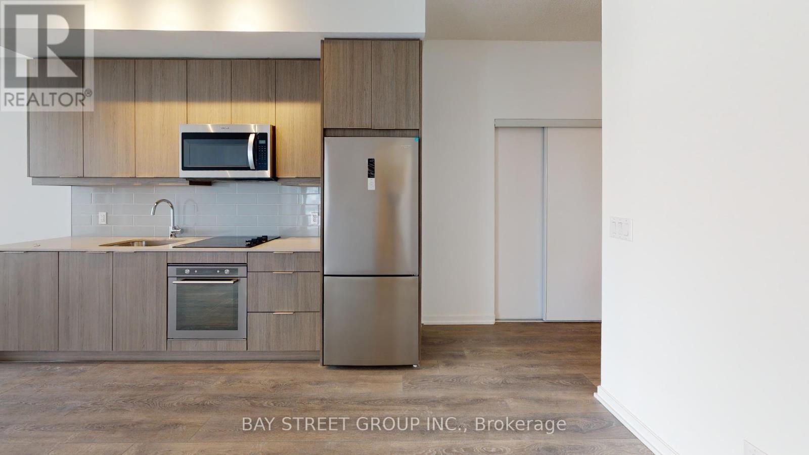 1110 - 36 Forest Manor Road, Toronto, ON