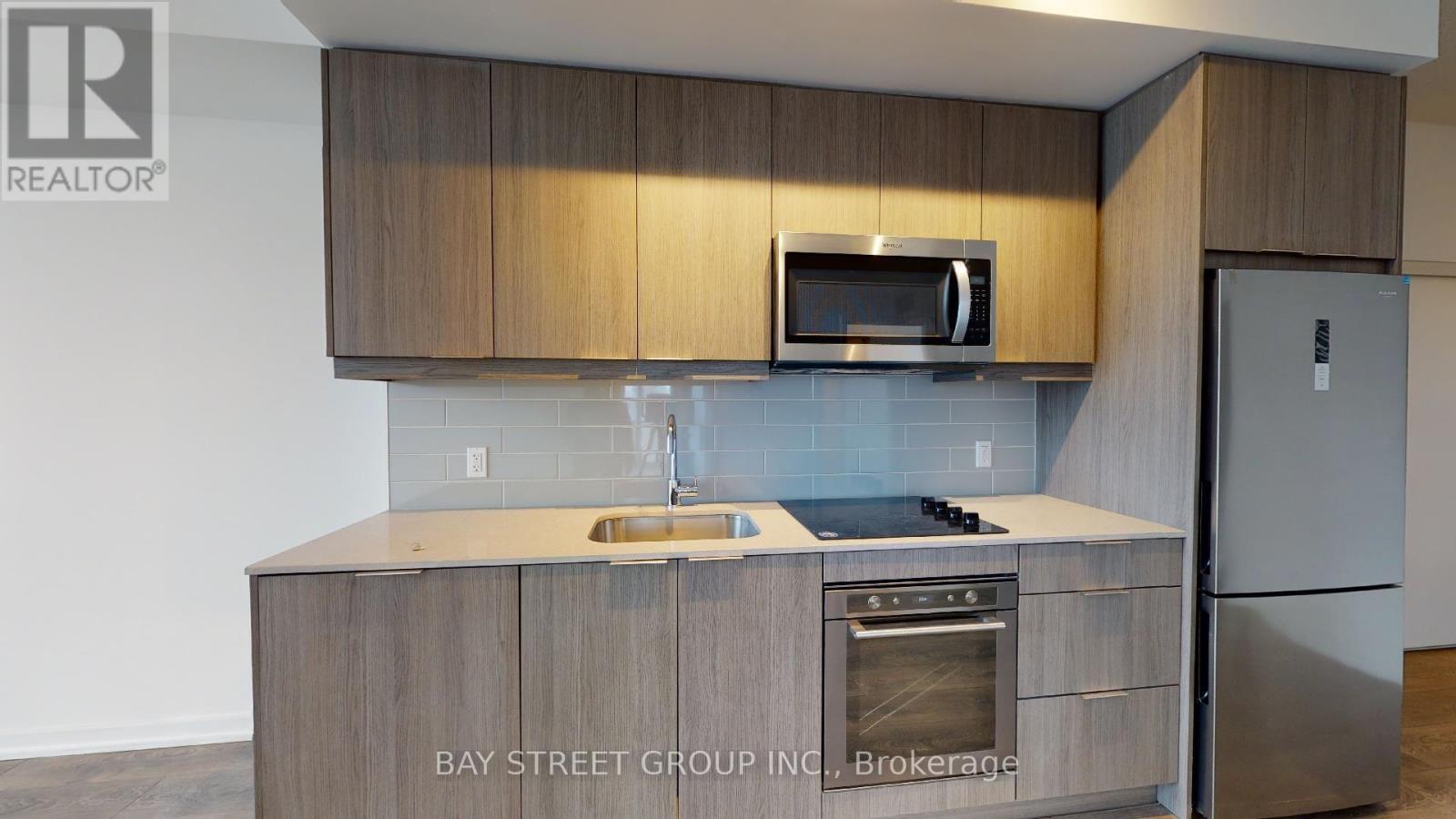 1110 - 36 Forest Manor Road, Toronto, ON