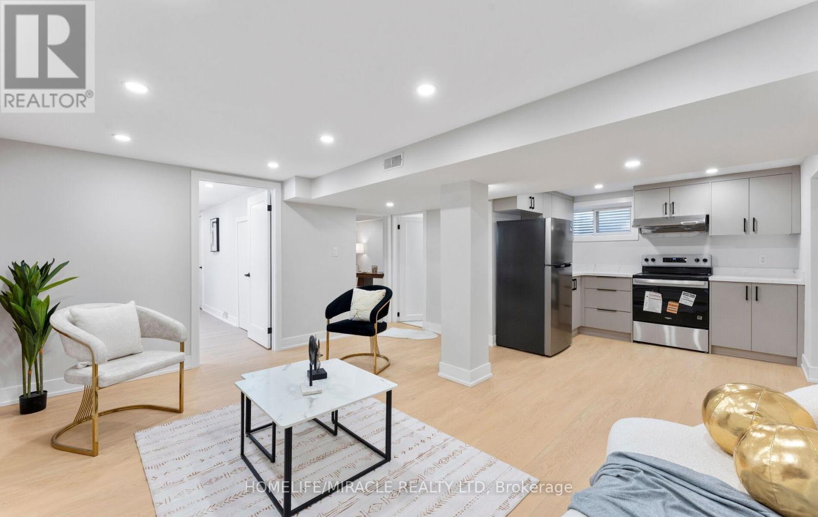 22 Arnprior Road, Toronto, ON