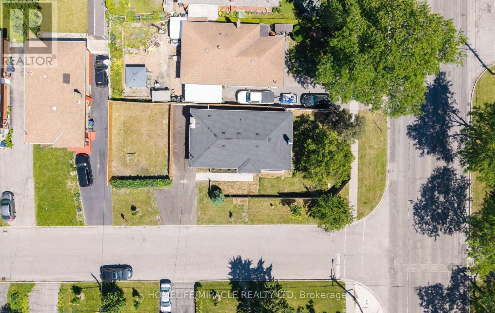 22 Arnprior Road, Toronto, ON