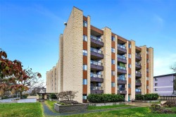 #206-1745 Leighton Rd Victoria, BC V8R 6R6