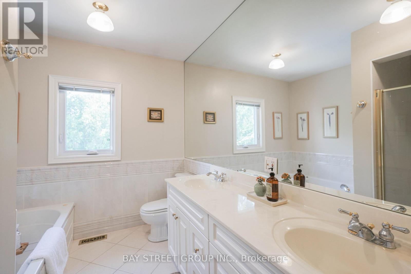 3530 Kingbird Court, Mississauga, ON