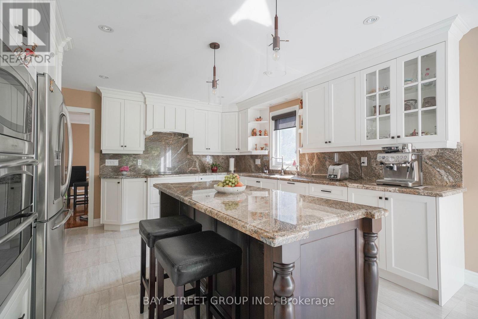 3530 Kingbird Court, Mississauga, ON