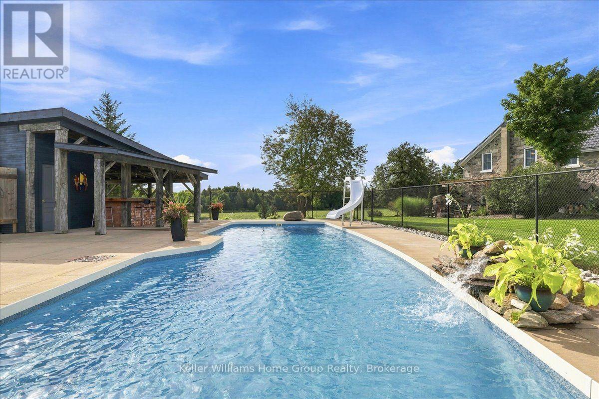 salt water pool - 6829 Fifth Line, Centre Wellington, ON