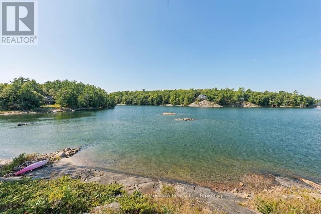 160 Paradise Lane, Carling, ON