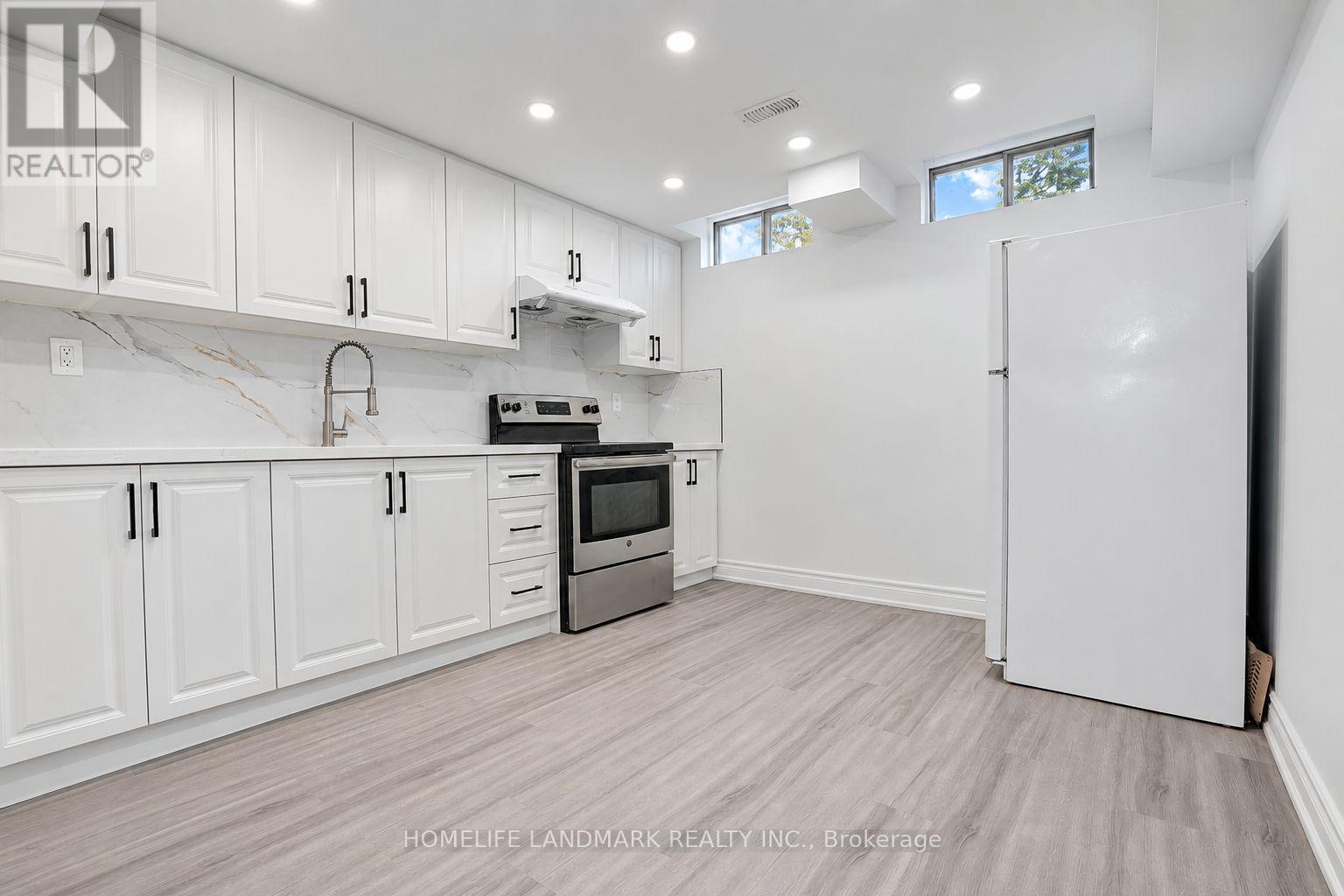 51 New Forest Square, Toronto, ON