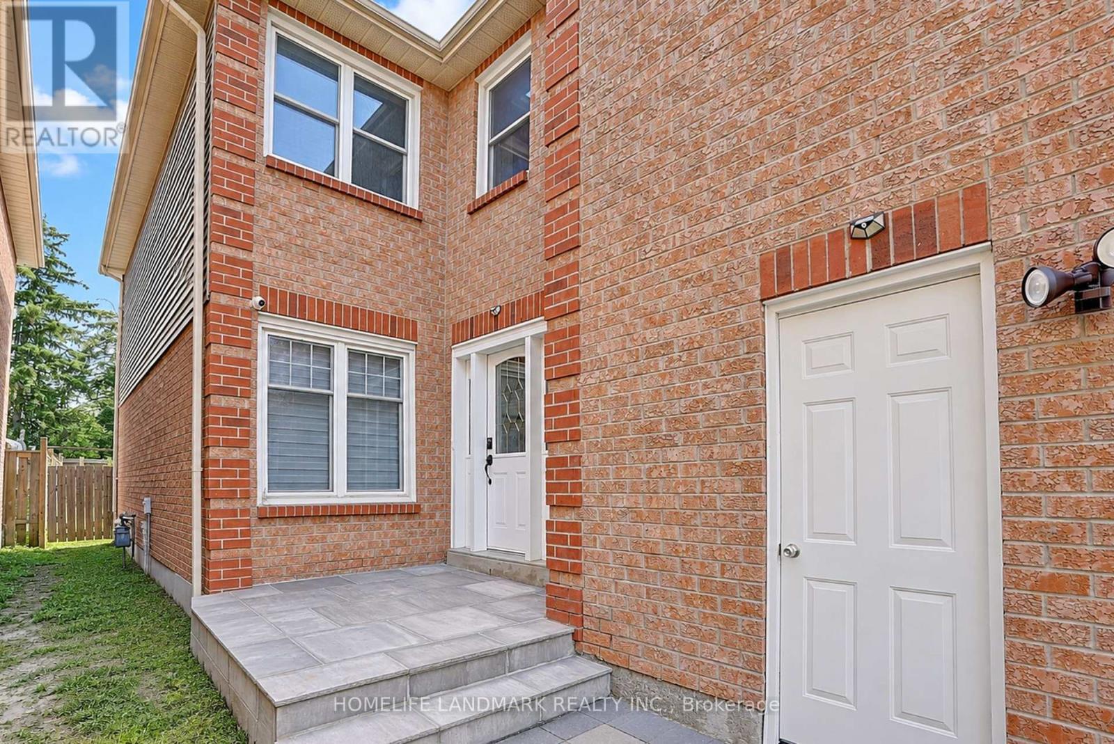 51 New Forest Square, Toronto, ON
