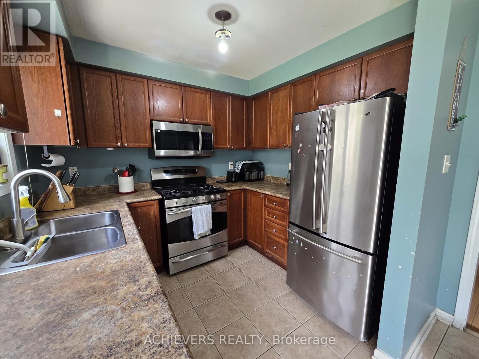 240 Scottsdale Drive, Clarington, ON