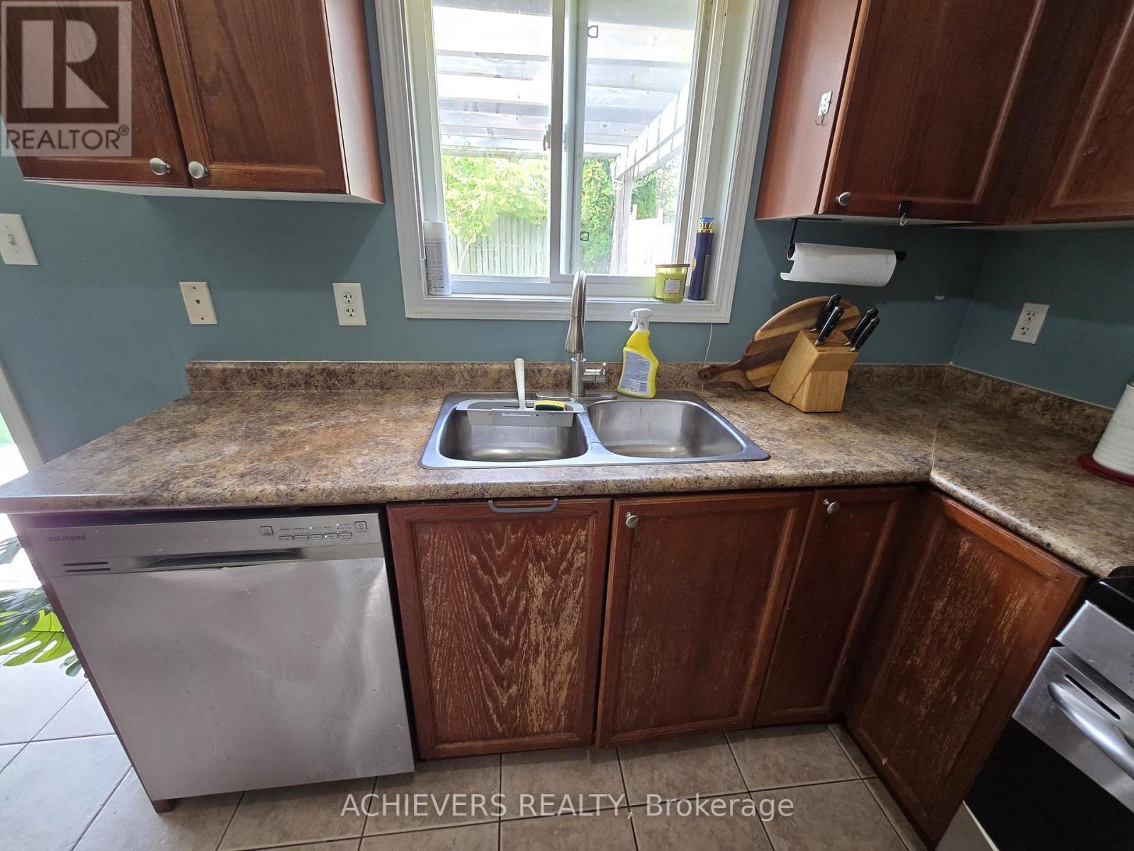 240 Scottsdale Drive, Clarington, ON