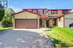 2 CROACH CRESCENT Toronto, ON M1S 4J1