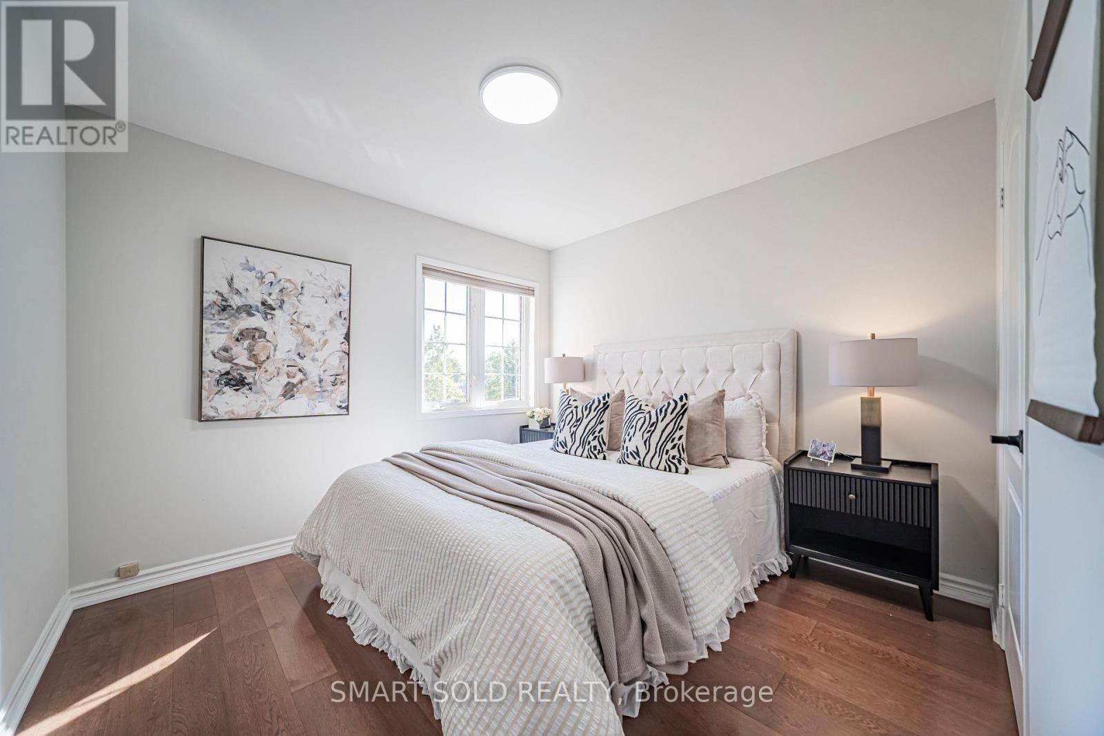 82 Ballymore Drive, Aurora, ON