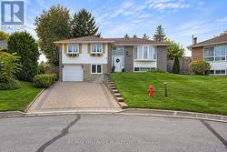 648 MOSSBANK COURT Newmarket, ON L3Y 3B1