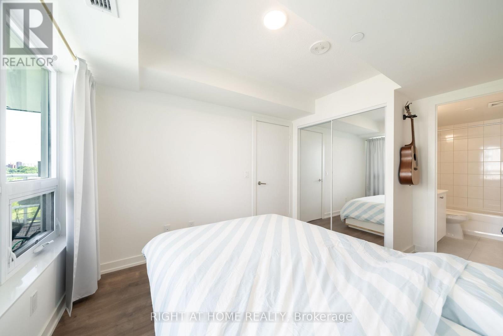 807 - 10 Wilby Crescent, Toronto, ON
