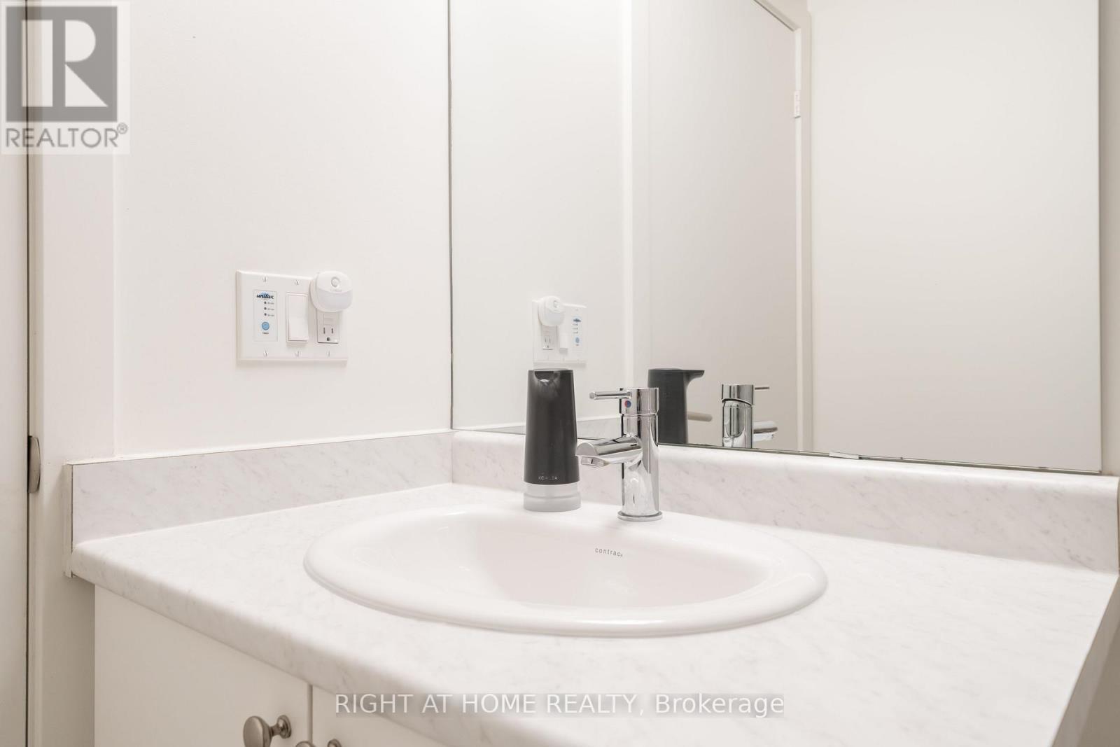 807 - 10 Wilby Crescent, Toronto, ON