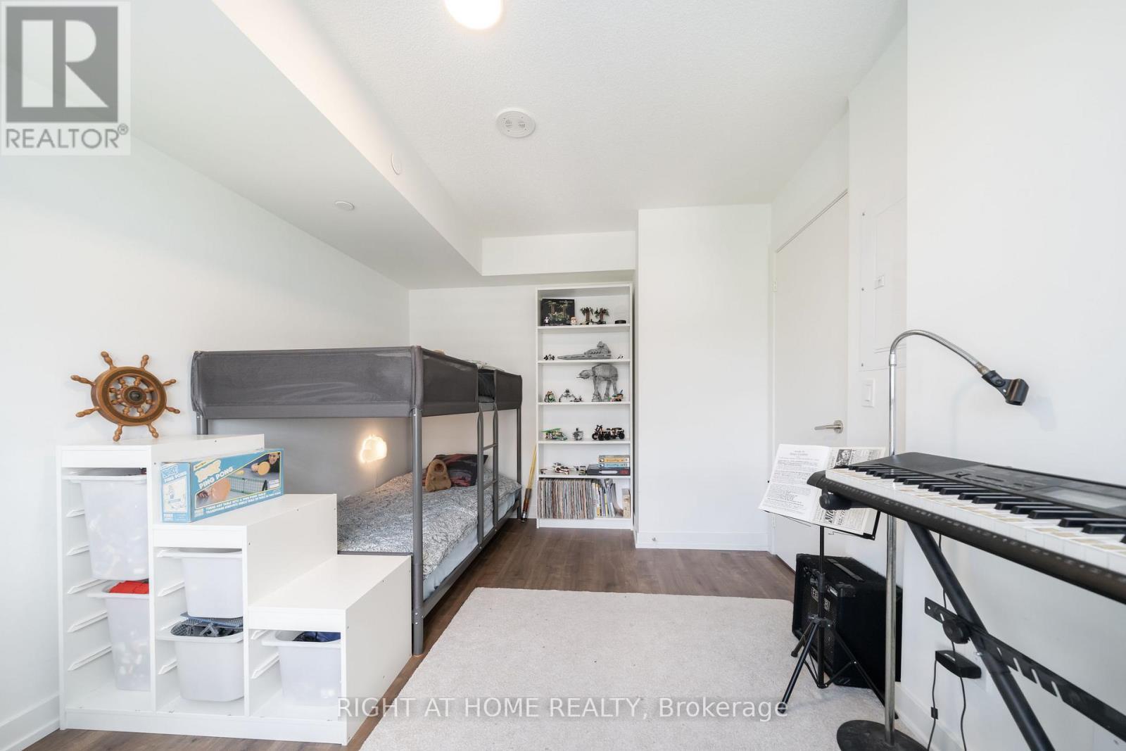 807 - 10 Wilby Crescent, Toronto, ON