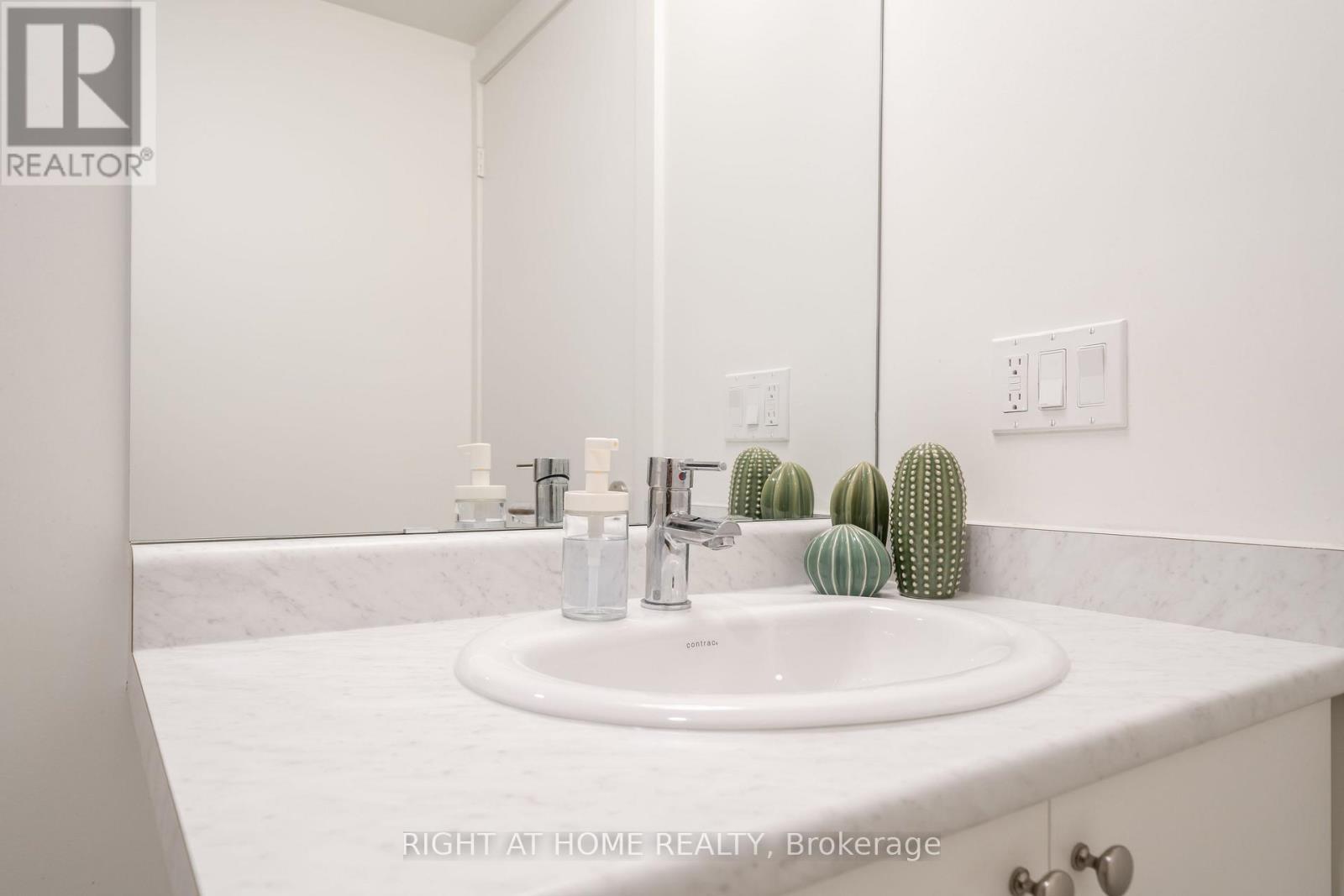 807 - 10 Wilby Crescent, Toronto, ON