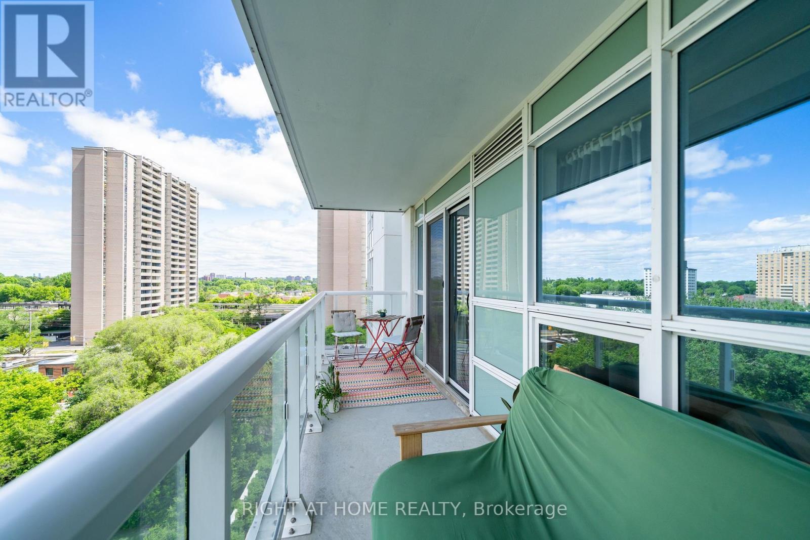 807 - 10 Wilby Crescent, Toronto, ON