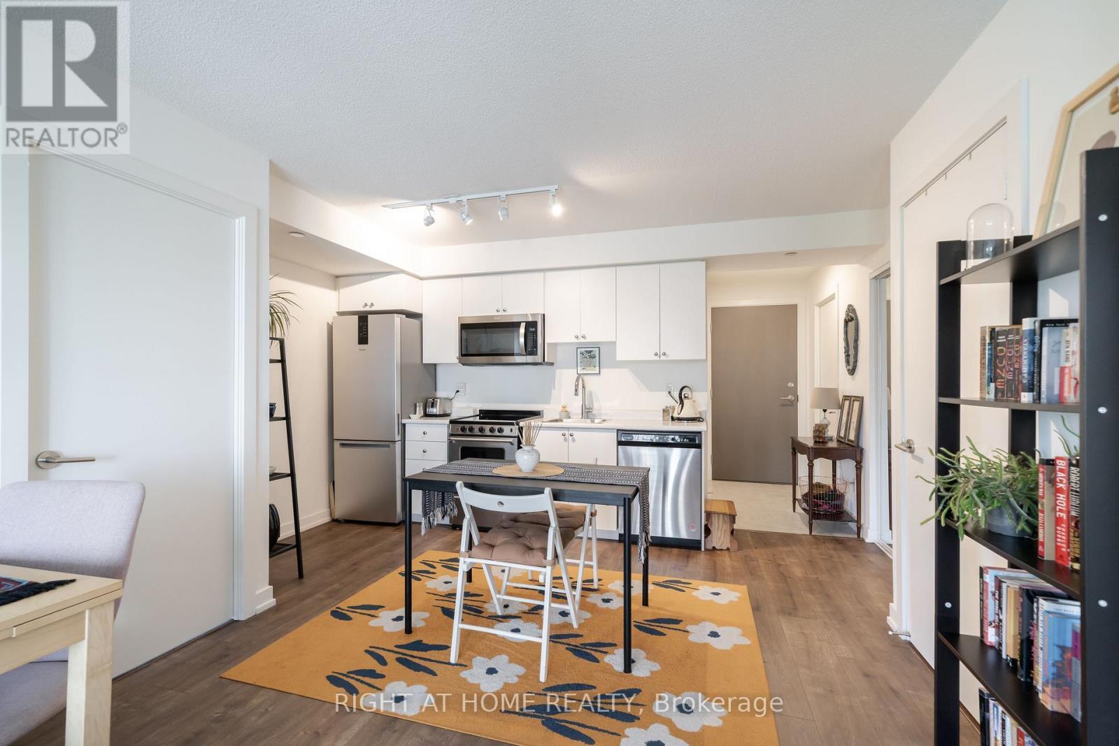 807 - 10 Wilby Crescent, Toronto, ON