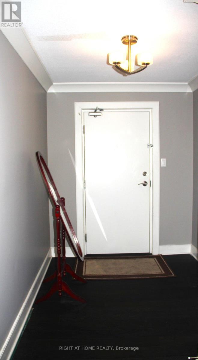 Foyer - 202 - 340 Sugarcreek Trail, London North, ON