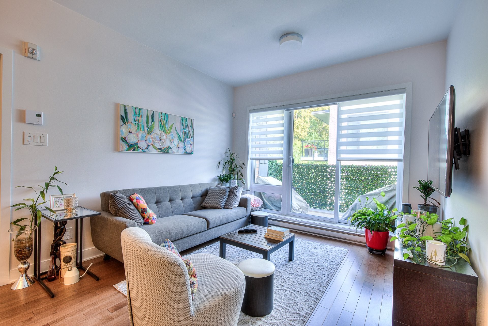 Living Room - 305-191 Av. Brock S., Montréal-Ouest, QC