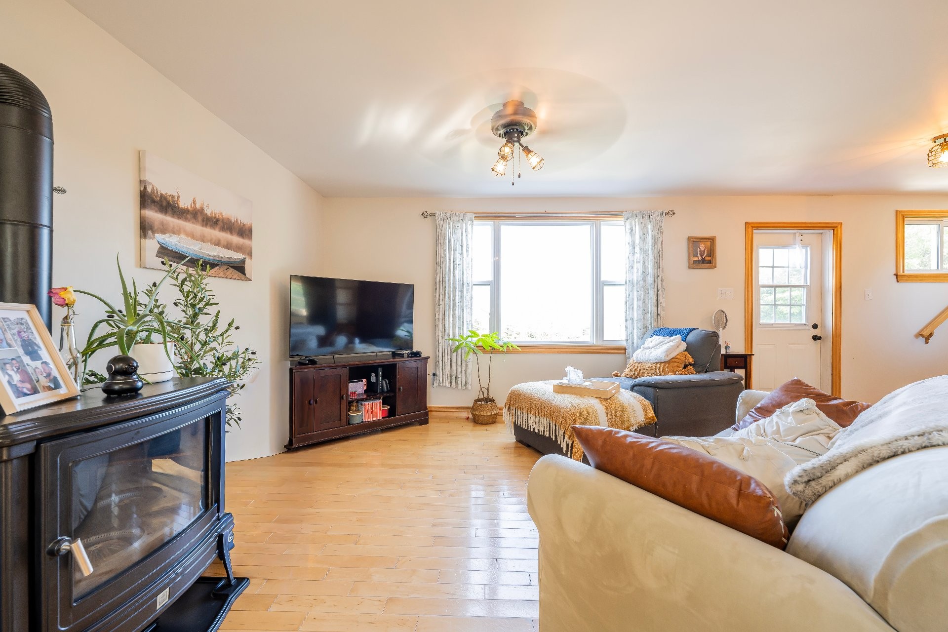 Living Room - 41 Ch. Seacow Path, Grosse-Île, QC