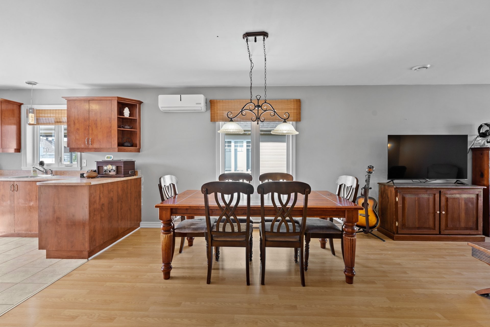 Salle à manger - 818A - 818C Boul. Le Bourg-Neuf, Repentigny (Le Gardeur), QC