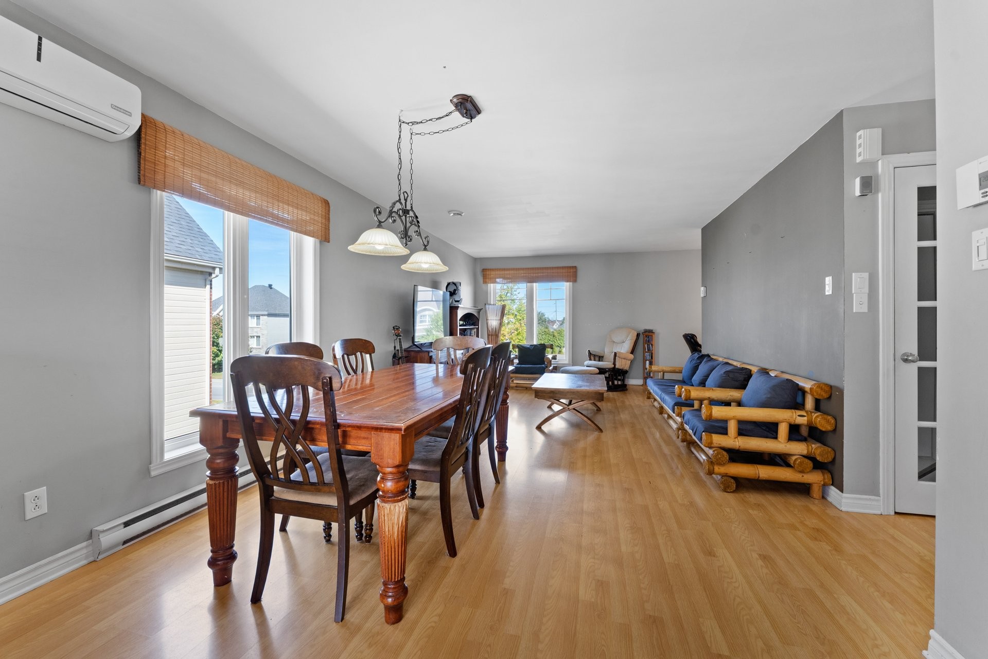 Salle à manger - 818A - 818C Boul. Le Bourg-Neuf, Repentigny (Le Gardeur), QC