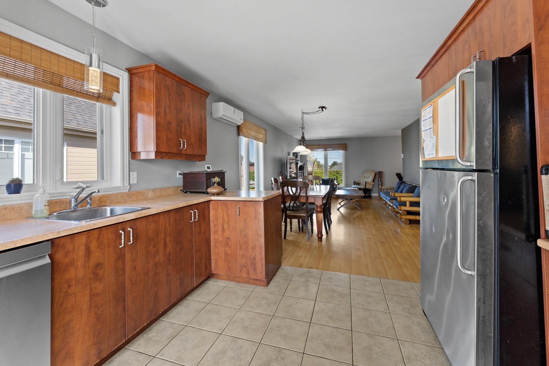 Cuisine - 818A - 818C Boul. Le Bourg-Neuf, Repentigny (Le Gardeur), QC