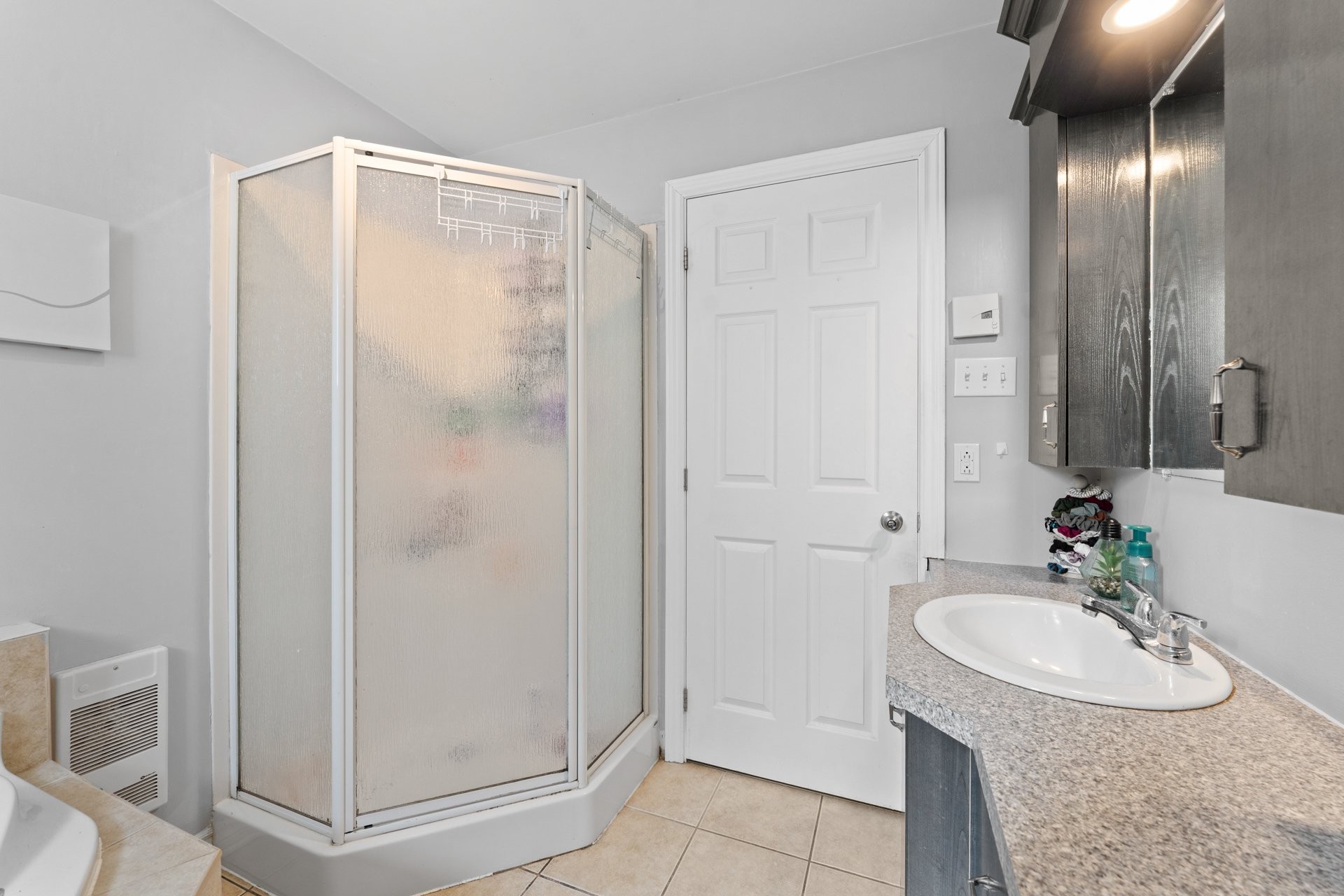 Salle de bains - 818A - 818C Boul. Le Bourg-Neuf, Repentigny (Le Gardeur), QC