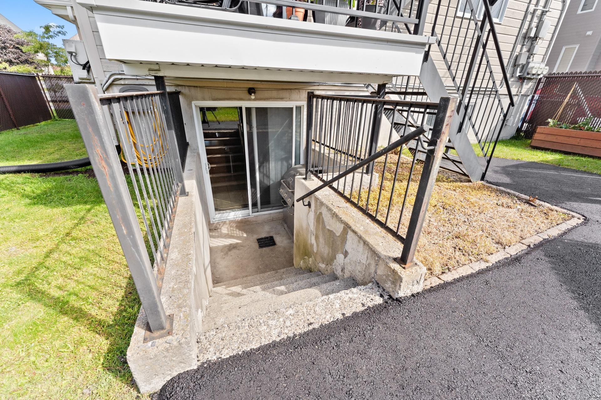 Escalier - 818A - 818C Boul. Le Bourg-Neuf, Repentigny (Le Gardeur), QC