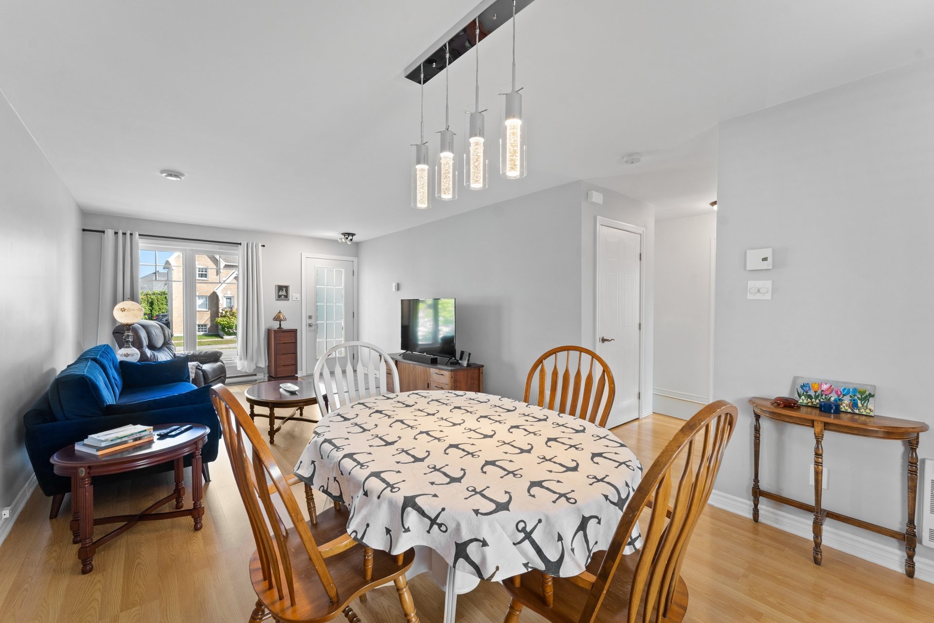 Salle à manger - 818A - 818C Boul. Le Bourg-Neuf, Repentigny (Le Gardeur), QC