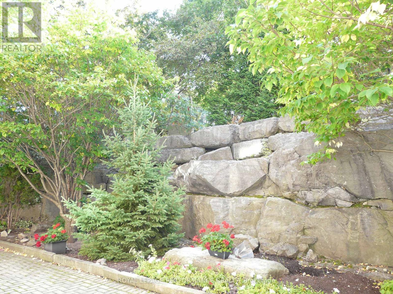 108 - 320 Centrum Boulevard, Ottawa, ON