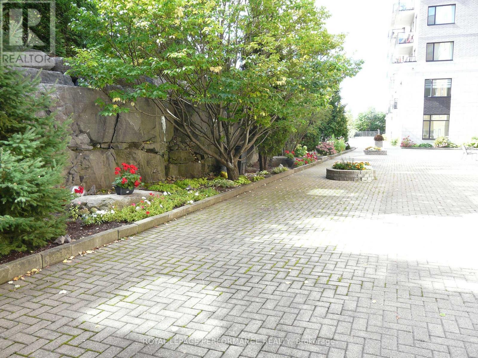108 - 320 Centrum Boulevard, Ottawa, ON