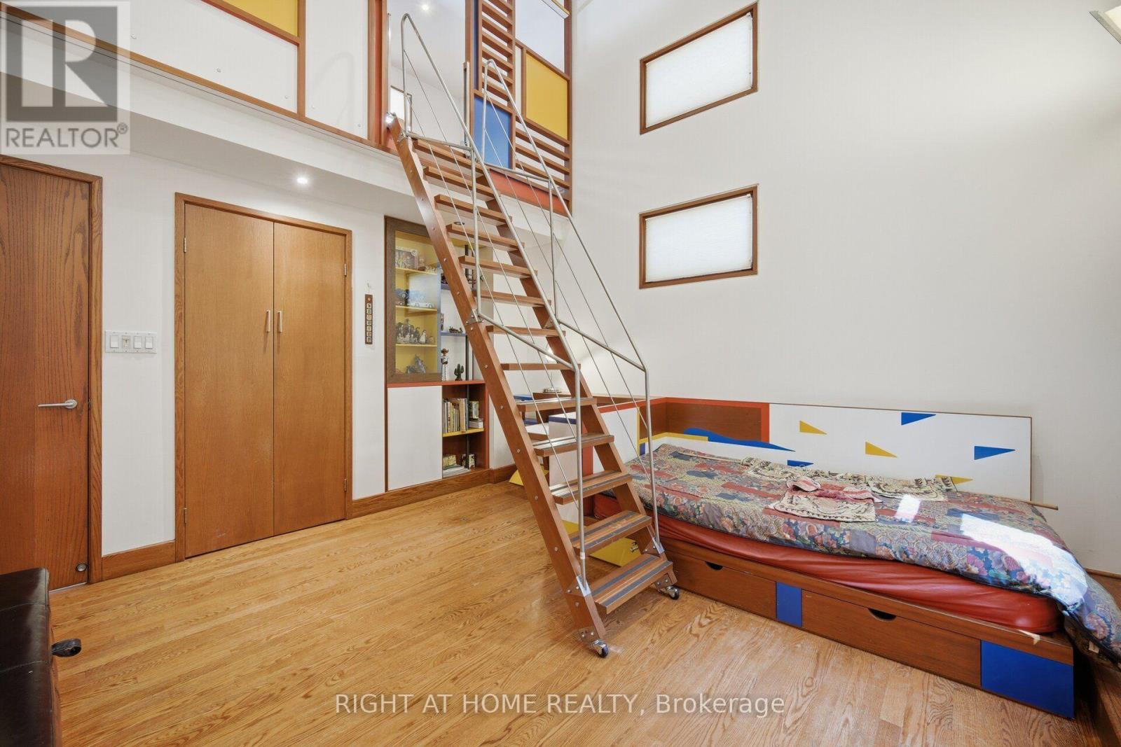 9 Saguenay Avenue E, Toronto, ON