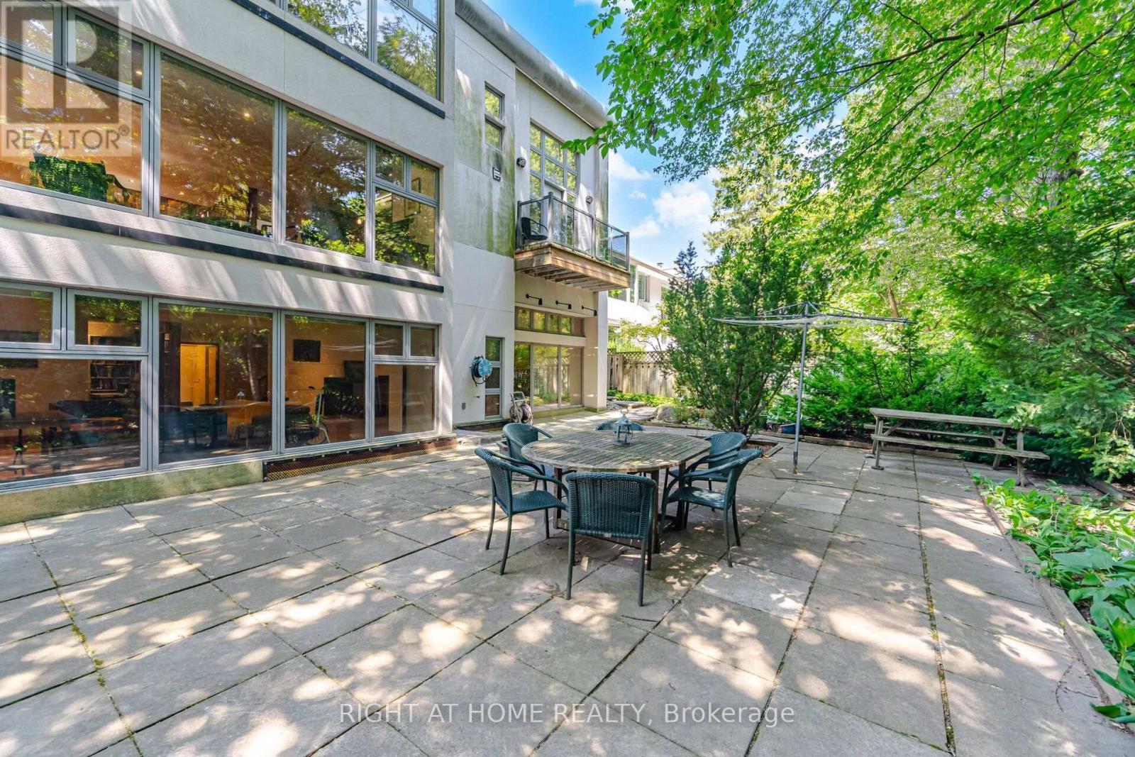 9 Saguenay Avenue E, Toronto, ON