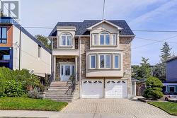 149 MAYBOURNE AVENUE Toronto, ON M1L 2W7