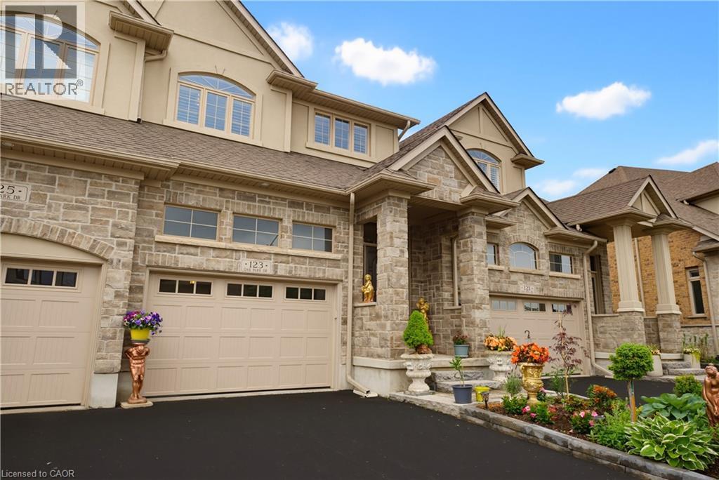 123 Oak Park Drive, Waterloo, ON