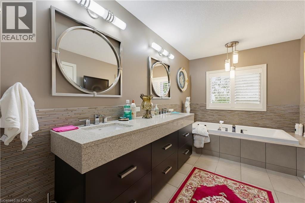 123 Oak Park Drive, Waterloo, ON