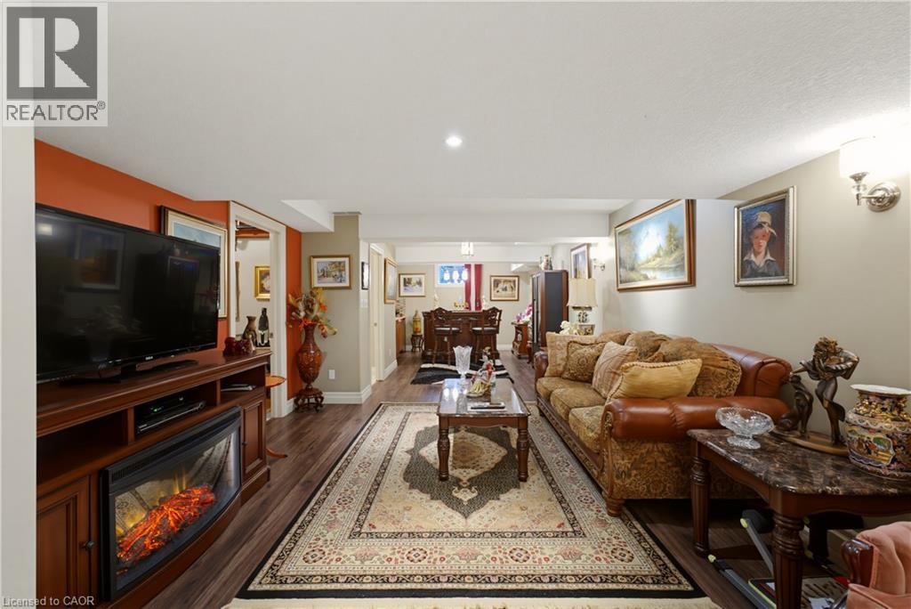 123 Oak Park Drive, Waterloo, ON